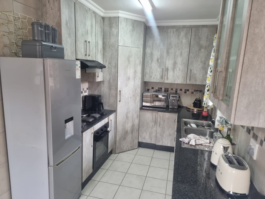 3 Bedroom Property for Sale in Waterval East North West